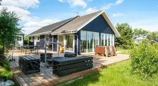 Superb Holiday Home in Ebeltoft with Garden