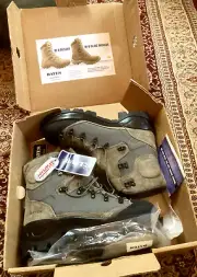 Bates E03600 Tora Bora Alpine Combat Boots - Size 11W
