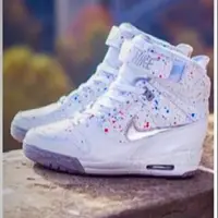 在飛比找蝦皮購物優惠-NIKE AIR REVOLUTION SKY HI Par