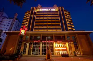 千禧國際大酒店(南寧科園大道店)Qian Xi International Hotel (Nanning Keyuan Avenue)