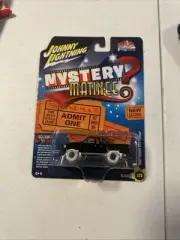 JOHNNY WHITE LIGHTNING JLSP374 1:64 1985 TOYOTA SR5 BACK TO THE FUTURE Chase
