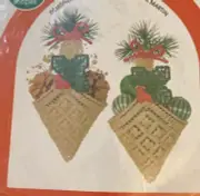 Vtg Rare Leisure Arts Canvas Capers TWO STRAW BASKETS Ndlpt 1983 kit #444