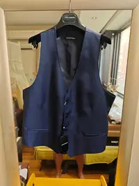 在飛比找Yahoo!奇摩拍賣優惠-EMPORIO ARMANI全新真品深藍色純羊毛西裝背心(5