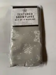 Benson Mills Textured Snowflake Napkins (18" x 18" Napkin Set of 4, Grey)