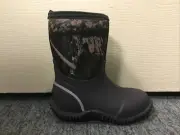 New Kid’s Smoky Mountain Boots 2736C Camo Amphibian 6.5” Muck-style Boot size 11