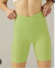 BEYOND YOGA SPACEDYE AT YOUR LEISURE HIGH WAISTED BIKER SHORTS LIME ICE. Size L