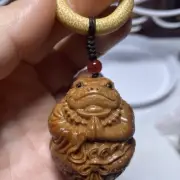 Natural Olive Nut Hand Carved Zen Toad Statue Pendant Bead Chain Frog