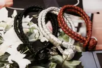 在飛比找Yahoo!奇摩拍賣優惠-Bottega Veneta bracelet 編織皮手環 