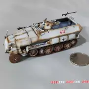 World War II German Sd Kfz251 semi-tracked armored vehicle model winter 25/28mm