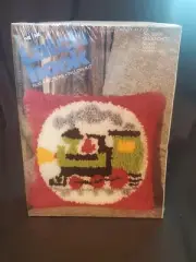 New Vintage MH#12008 CHOO CHOO Train Latch Hook Kit Rug Pillow Picture 12x12”
