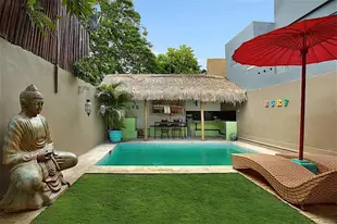 水明漾海灘平房飯店Seminyak Beach Bungalow