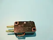 NEW OMRON V-15G-1C25-K LIMIT SWITCH 15A 1/2HP 125/250 V