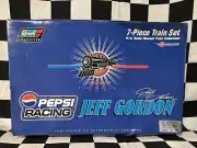 Revell Jeff Gordon #24 7 Pc Train Set HO Scale Diecast Train Collection