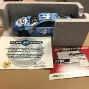 Kevin Harvick #4 Busch Light 2017 Fusion 1 of 1,681 CX41721B5KH Autographed