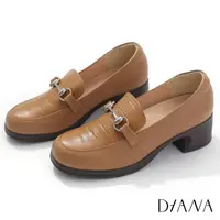 在飛比找momo購物網優惠-【DIANA】5cm復古壓紋牛皮馬銜釦飾厚底樂福牛津鞋-漫步