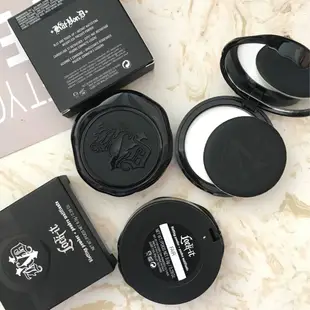 ⭐️Queenie.us.jp 代購⭐️*現貨* Kat Von D Lock-It Powder 定妝控油蜜粉餅