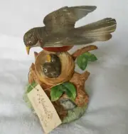 Gift World of Gorham Musical "I Whistle a Happy Tune" Bird & 2 Babies Music Box