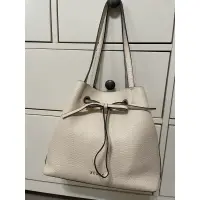 在飛比找蝦皮購物優惠-Furla 白色小羊皮tote