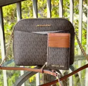 Michael Kors Jet Set MD Dome Crossbody Bag+Top Zip Card Case Wallet Set (Brown)