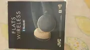 BLUETOOTH FLAT WIRELESS JVC - HEADPHONES - WITH LONG LASTING BATTERY