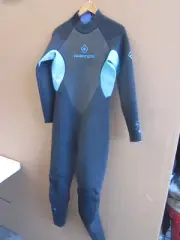 "NEW" OCEANPRO WOMANS SAPPHIRE STEAMER WETSUIT SIZE: SMALL or XSMALL.