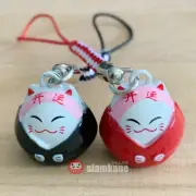 Lucky Cat Maneki Neko Japanese Bell 2 cm. Version Fighting