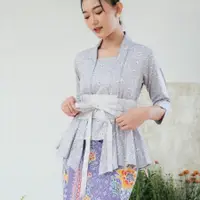 在飛比找蝦皮購物優惠-Katun UNGU 7/8 袖梅花錦 Kebaya Mer