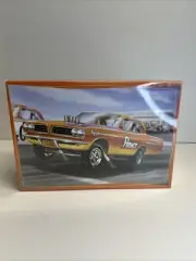 AMT Model King '63 Altered Wheel Base Pontiac Tempest #21452 1/25 Scale Model