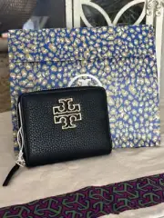 AUTHENTIC BLACK TORY BURCH BRITTEN BI-FOLD WALLET