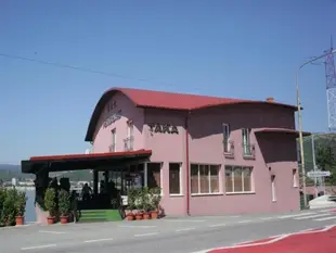 塔卡旅館