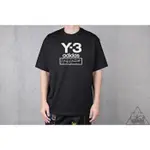 【HYDRA】Y-3 STACKED LOGO T-SHIRT 字體 短T【FJ0409】