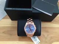 在飛比找Yahoo!奇摩拍賣優惠-MARC JACOBS HERRY CHRONO 玫瑰金不銹