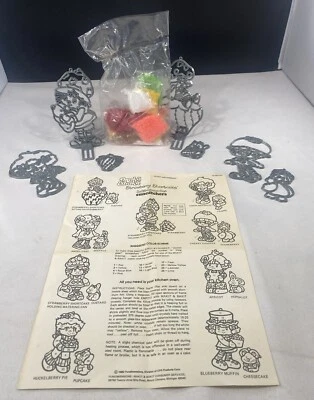 Strawberry Shortcake 1982 Makit Bakit Suncatcher Craft kit Stand Or Hang NEW
