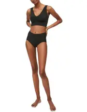 Calvin Klein Invisibles (Comfort) Lightly Lined Bralette (V Neck) Black