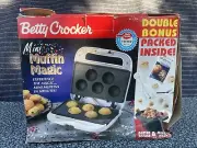 Betty Crocker Mini Muffin Magic BC-1959 Vintage New in Box Old Stock Faded Box