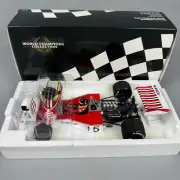 1/18 MINICHAMPS FITTIPALDI MCLAREN FORD M23 WORLD CHAMPION 1974 TEXACO MARLBORO