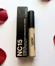 MAC Studio Fix 24-Hour Smooth Wear Concealer (NC15)