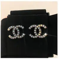 在飛比找Yahoo!奇摩拍賣優惠-Chanel超美幻彩水鑽耳環