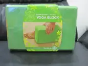 New & Sealed - Gaiam Yoga Foam Block - Kelly Green