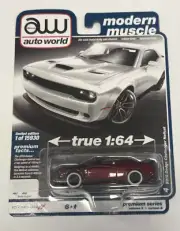 New Auto World 2018 Dodge Challenge Hellcat Diecast Car 1:64 Ultra Red Chase Car