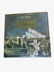 Harry Potter Wizard Chess set by the Noble Collection NEW