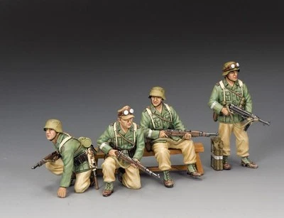 AK157 - The AK Tankriders (Bench Not Included) - Afrika Korps - King and Country