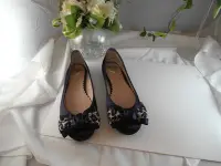 在飛比找Yahoo!奇摩拍賣優惠-浪漫滿屋 專櫃品牌iki2女鞋.......(6)