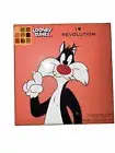 Revolution Beauty Looney Tunes x I Heart Revolution Sylvester Mini Shadow Palett