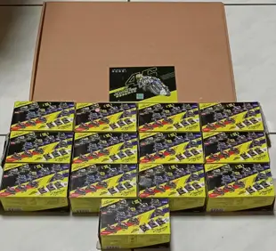 7-11 Rossi 羅西 1:24 經典模型車 重機摩托車 超大全套(十台摩拖車,三頂安全帽,專屬地台一組)