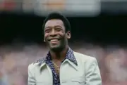 Brazilian footballer Pele on the pitch prior to the championship f- Old Photo 1