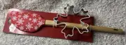 NEW! HOLIDAY TIME SPATULA WITH COOKIE CUTTER snowflake Red