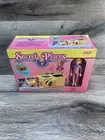 Galoob Secret Places Laundry Room In A Washer/Dryer Mini Dollhouse 2 Dolls