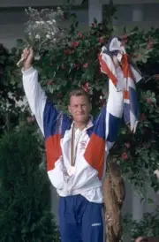 Nick Gillingham of Great Britain celebrates after receiving the br- Old Photo 1