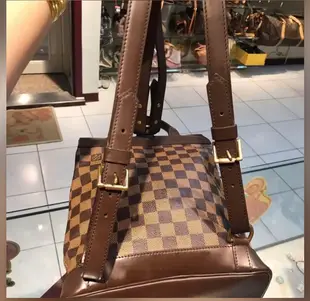 LV 二手正品絕版後背包35800 湘琴精品名牌